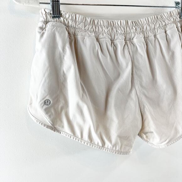 Lululemon Hotty Hot Short II 2.5" White Barely Beige 8 - Picture 8 of 8